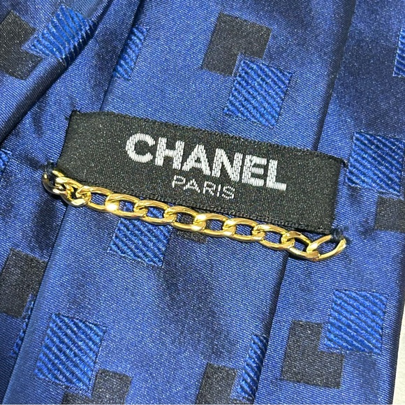 Chanel Necktie EUC - Picture 5 of 7